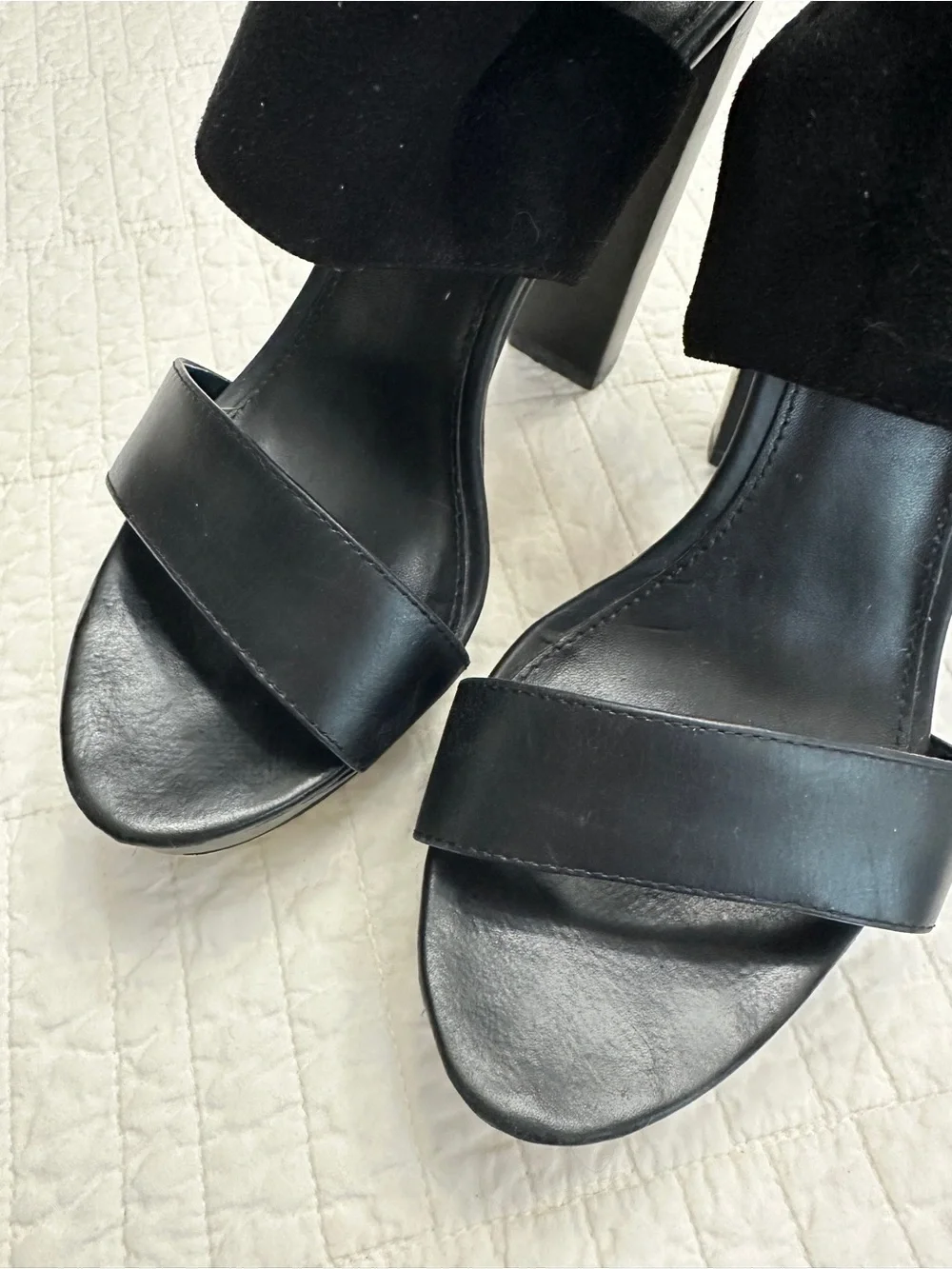 Pelle Moda 6.5 Black High Heel Open-Toe Sandals Women's Elegant Ankle Cuff Block